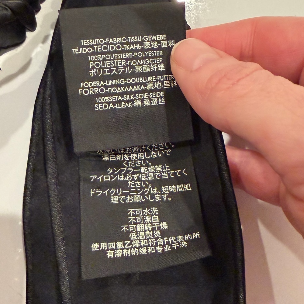 Authentic Gucci Sequin Knotted Headband - Picture 5 of 8